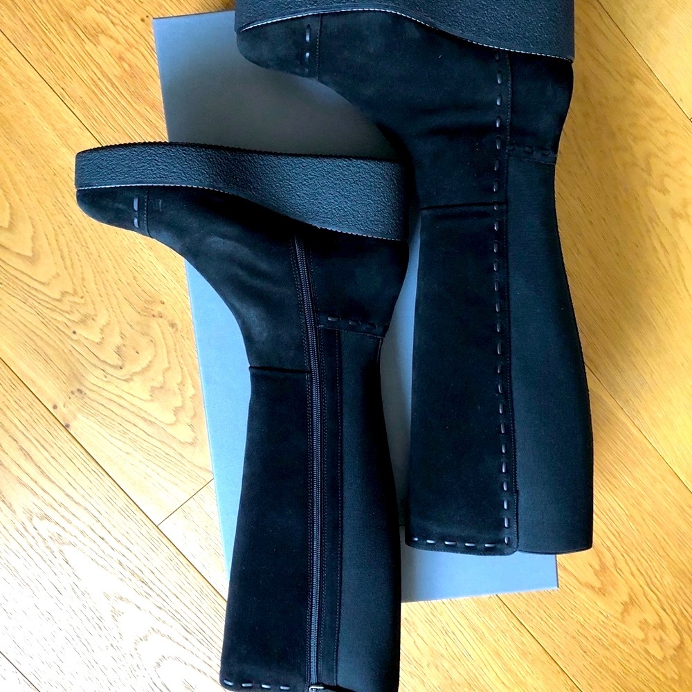 New Aquatalia Venus Black Tall Boots, Size 9.5 - Picture 4 of 13